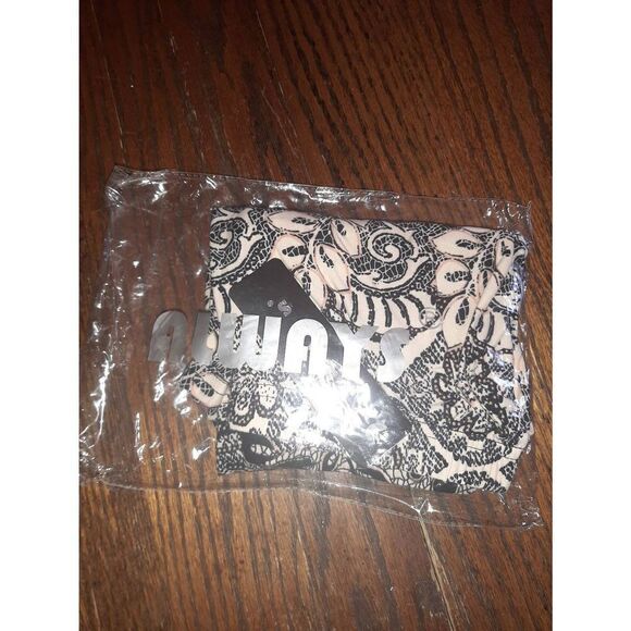 New One Size 4-12 Always Black Pink Ivory Floral Leggings NWT - Picture 4 of 5